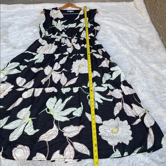 Evereve Georgia Black and White Floral Maxi Dress - Picture 9 of 11